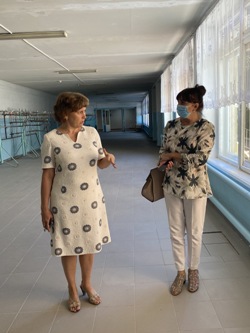 Светлана Глухова посетила образовательные учреждения, расположенные на ее избирательном округе 